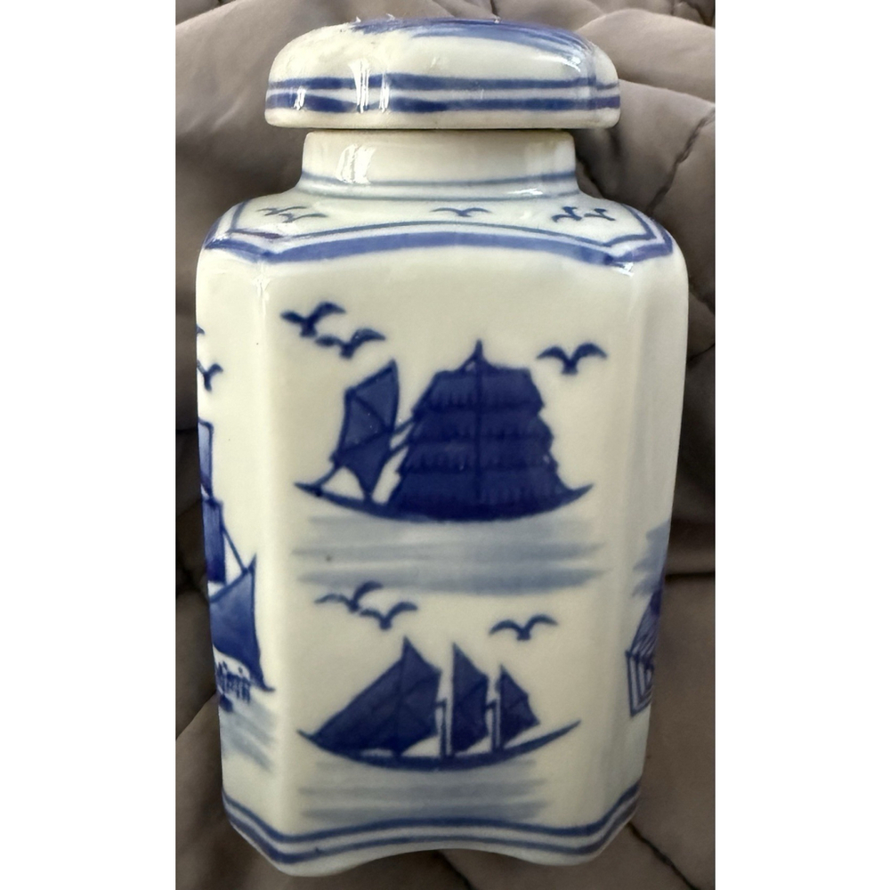 Nantucket Nautical Porcelain Canister 6" Tall Blue And White Ships Sails EUC